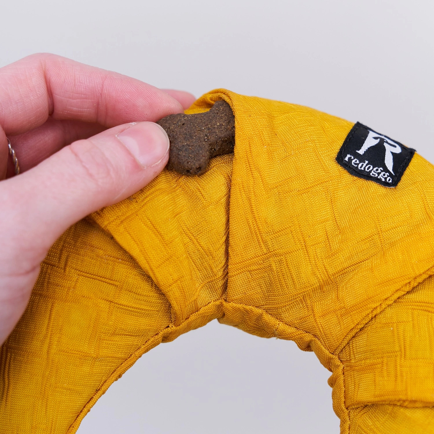 Redoggo Aktivspielzeug Croissant – Bild 4